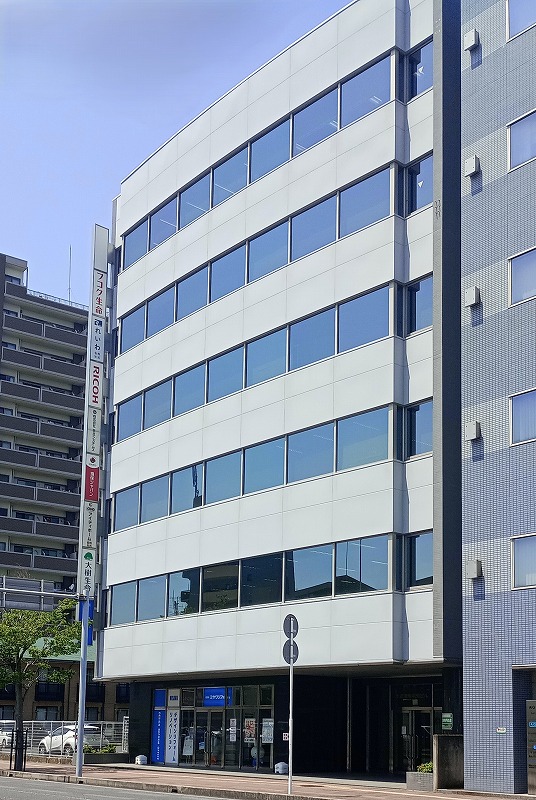 本社外観